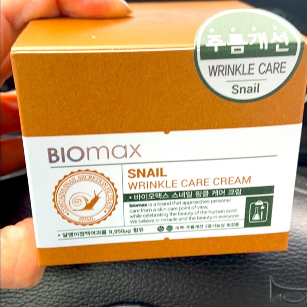 Korean Biomax snail wrinkle care cream